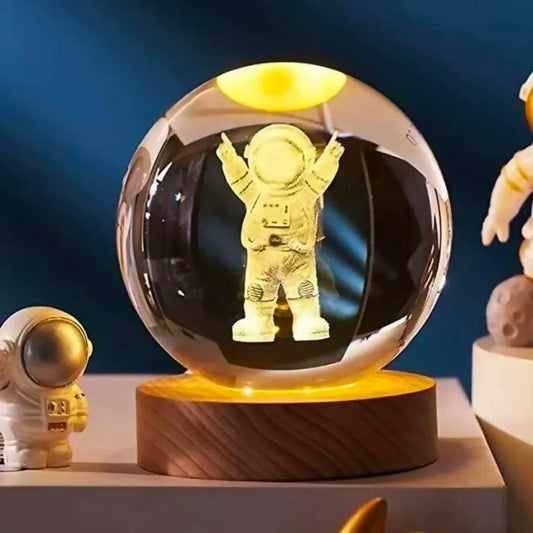 3D Crystal Ball Night Light – Astronaut Edition
