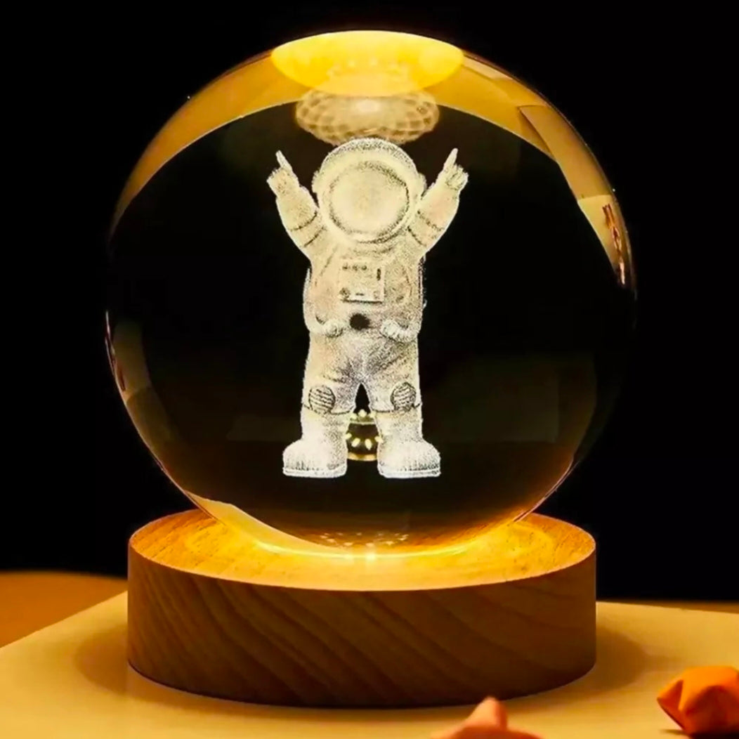 3D Crystal Ball Night Light – Astronaut Edition
